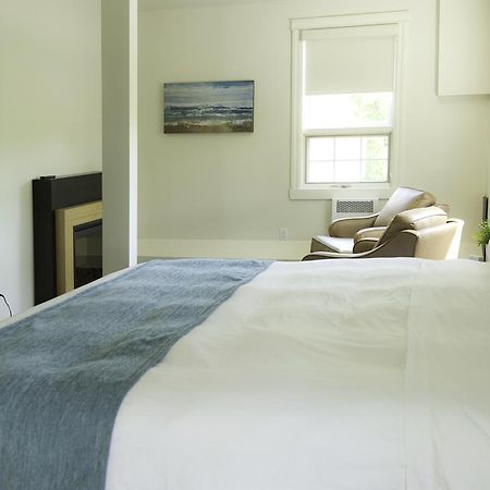 Pine Lodge Muskoka Χάντσβιλ Εξωτερικό φωτογραφία