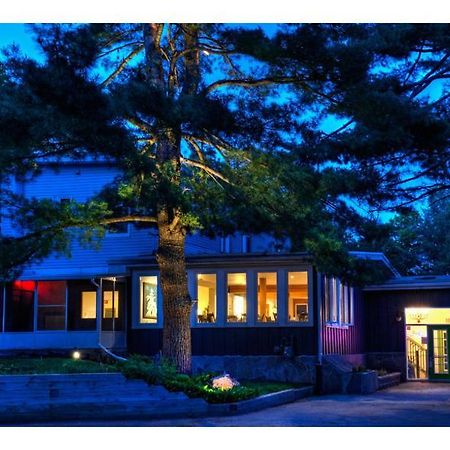 Pine Lodge Muskoka Χάντσβιλ Εξωτερικό φωτογραφία