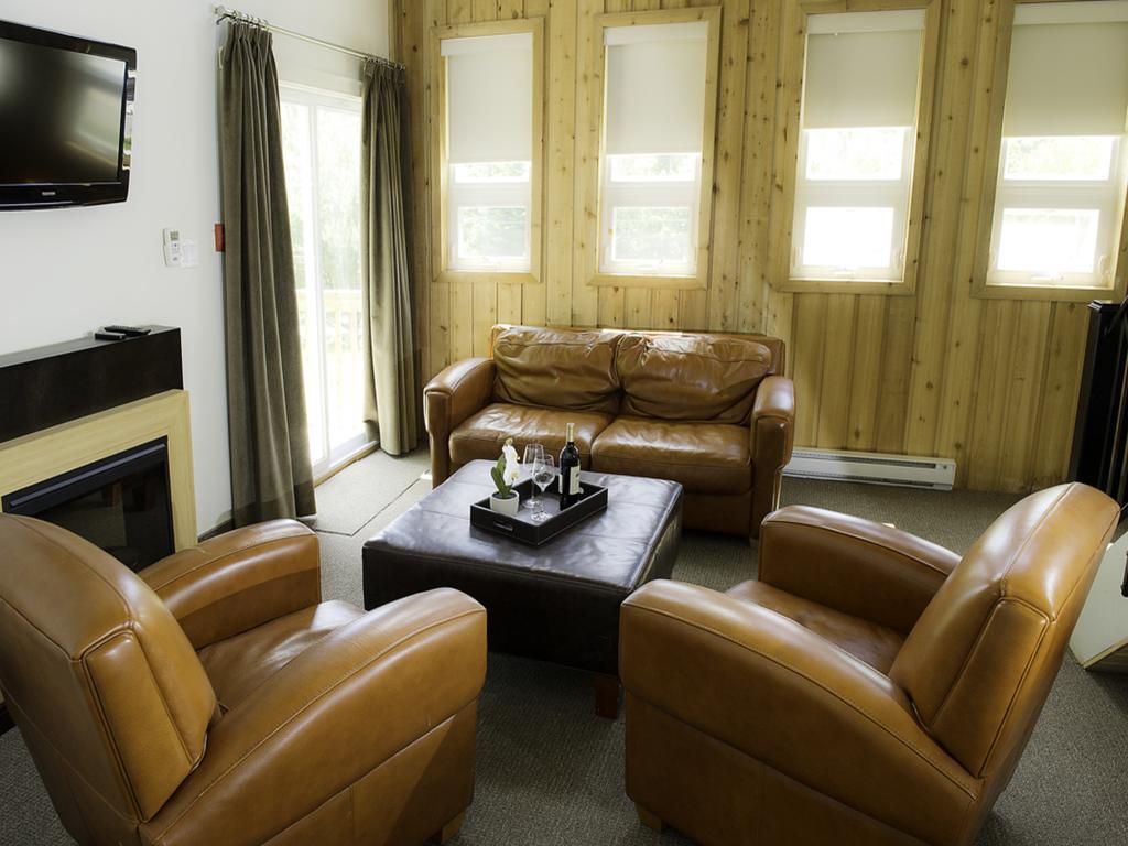 Pine Lodge Muskoka Χάντσβιλ Δωμάτιο φωτογραφία