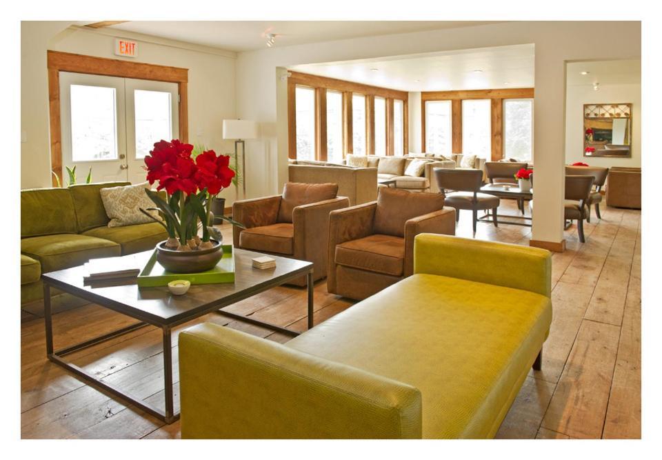 Pine Lodge Muskoka Χάντσβιλ Εξωτερικό φωτογραφία