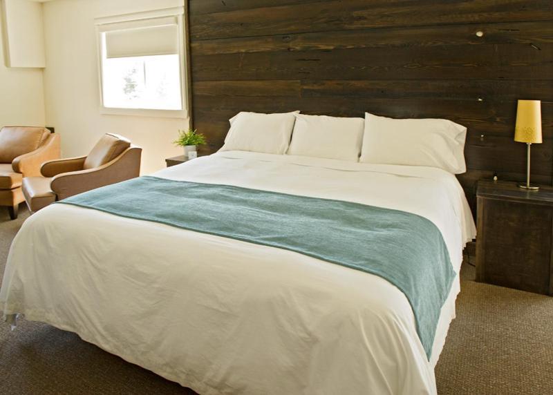Pine Lodge Muskoka Χάντσβιλ Εξωτερικό φωτογραφία