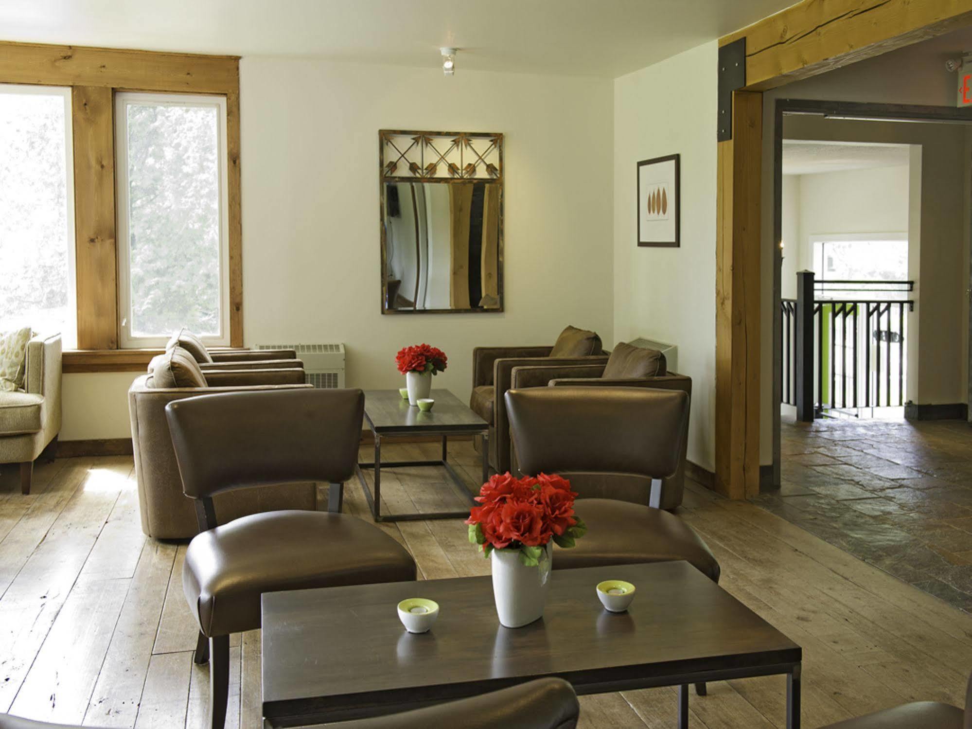 Pine Lodge Muskoka Χάντσβιλ Εξωτερικό φωτογραφία